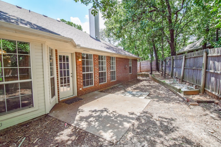 Photo 37 of 37 - 5514 Bradley Ct, Arlington, TX 76017