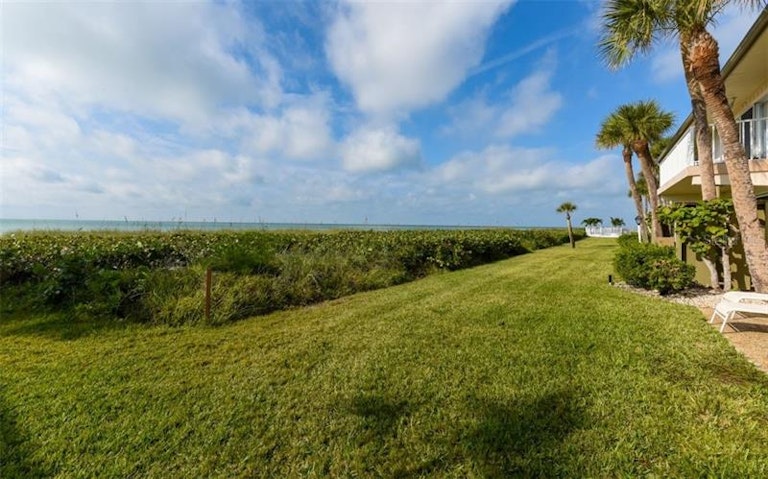 Photo 17 of 25 - 6701 Gulf Of Mexico Dr #310, Longboat Key, FL 34228