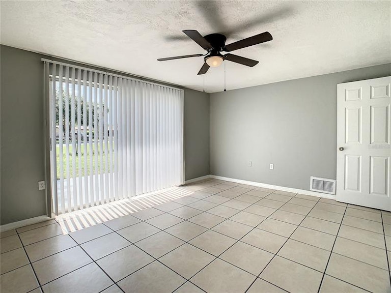 Photo 20 of 54 - 10136 Brandywine Ln, Port Richey, FL 34668