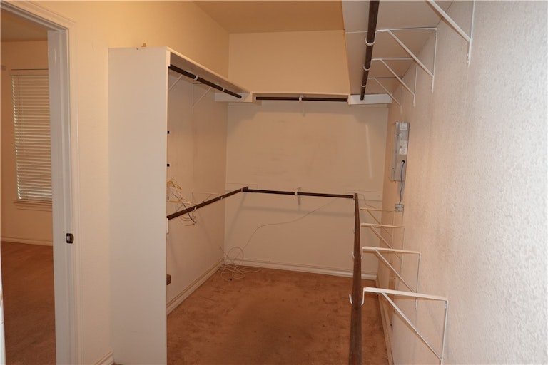 Photo 20 of 33 - 329 Island Oak Dr, Austin, TX 78748