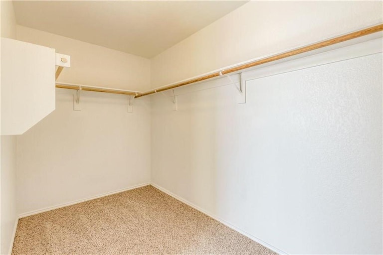 Photo 23 of 33 - 10045 Pronghorn Ln, Fort Worth, TX 76108