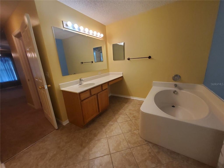 Photo 26 of 61 - 5427 Elwood Rd, Spring Hill, FL 34608