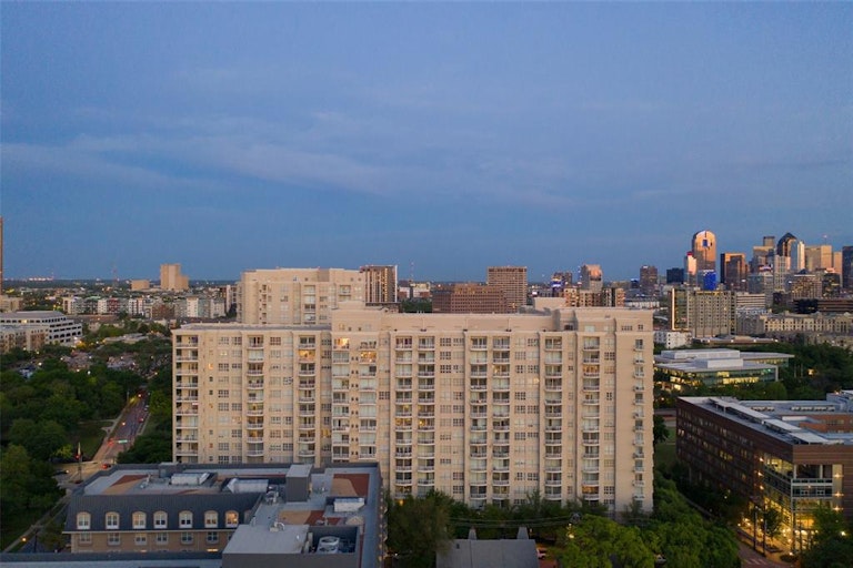Photo 34 of 38 - 3225 Turtle Creek Blvd #1226, Dallas, TX 75219