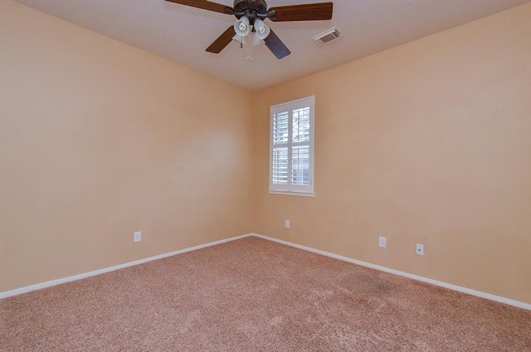 Photo 22 of 27 - 8227 Summer Reef Dr, Houston, TX 77095