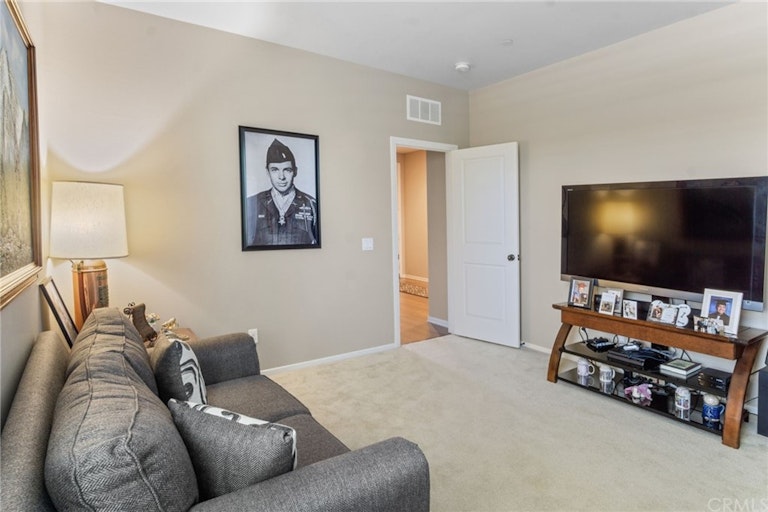 Photo 9 of 24 - 30573 Arrow Leaf Ln, Murrieta, CA 92563