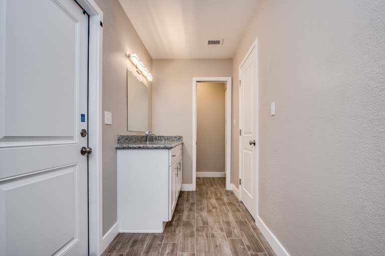 Photo 12 of 23 - 2611 W Straford Dr, Chandler, AZ 85224