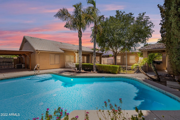 Photo 1 of 37 - 11542 N 76th Dr, Peoria, AZ 85345