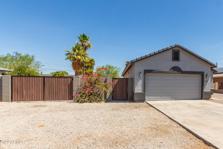 Photo 2 of 25 - 12336 W Del Rio Ln, Avondale, AZ 85323