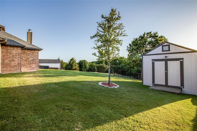 Photo 35 of 40 - 180 Denali Way, Waxahachie, TX 75167