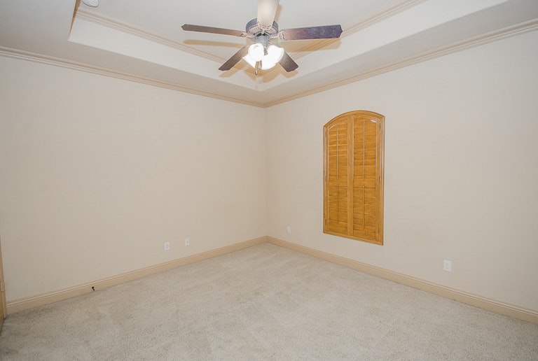 Photo 32 of 47 - 3006 Queen Ann Ct, Arlington, TX 76001