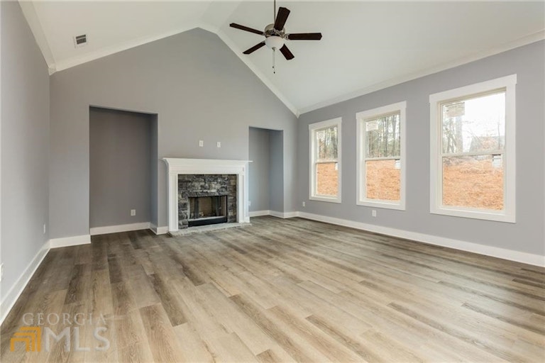 Photo 3 of 28 - 5504 Lakeview Pkwy, Villa Rica, GA 30180