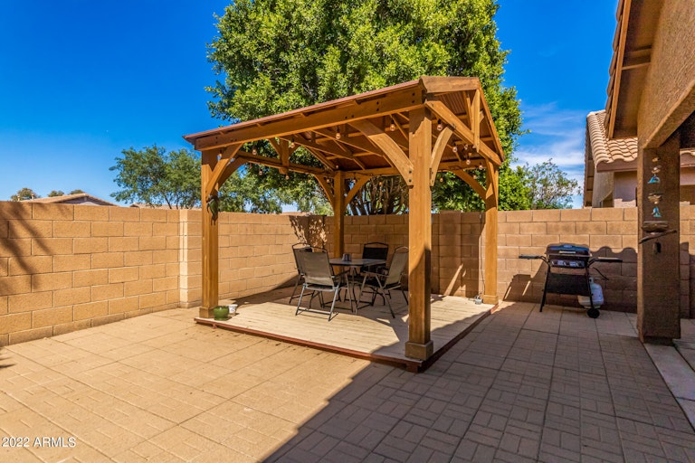Photo 34 of 39 - 15924 W Tara Ln, Surprise, AZ 85374
