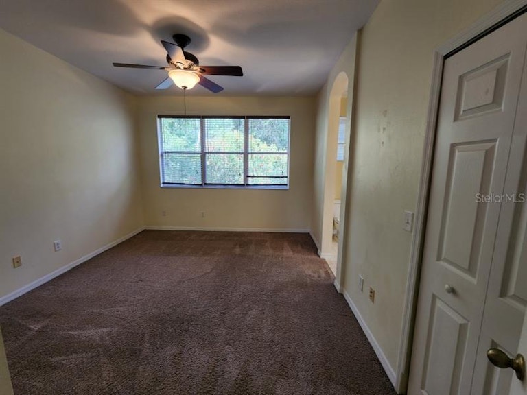 Photo 14 of 71 - 8105 Stone Leaf Ln, Tampa, FL 33647