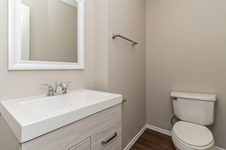 Photo 21 of 25 - 2800 Pasadena Ln, Arlington, TX 76015