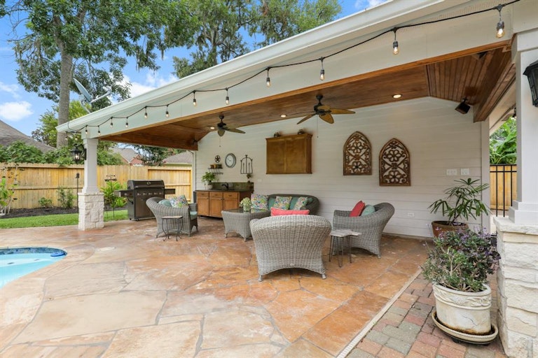 Photo 46 of 50 - 1206 Maple Bough Ct, Sugar Land, TX 77479