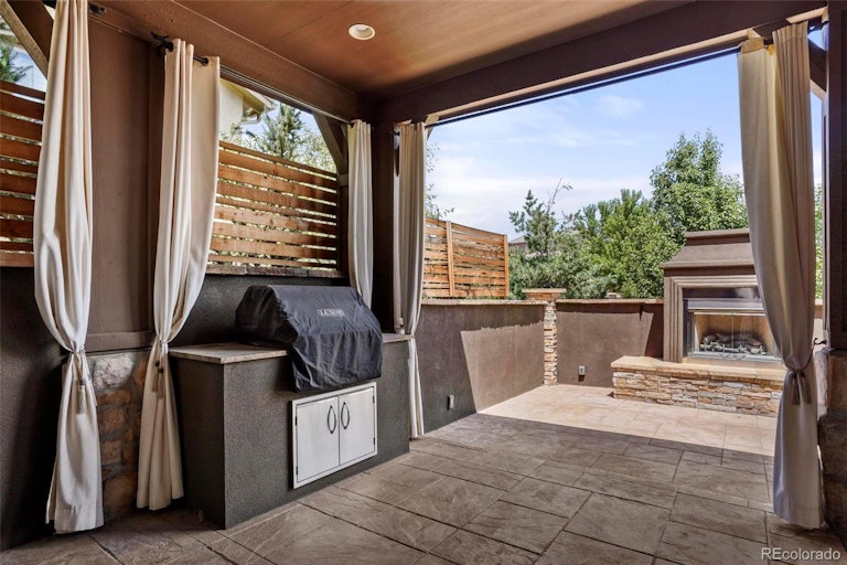 Photo 28 of 40 - 2252 S Loveland St, Denver, CO 80228