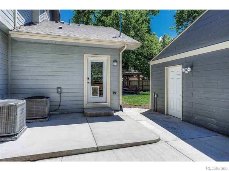Photo 37 of 40 - 2039 S Gilpin St, Denver, CO 80210