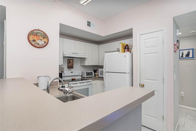 Photo 9 of 20 - 239 Longview Ave #113, Kissimmee, FL 34747