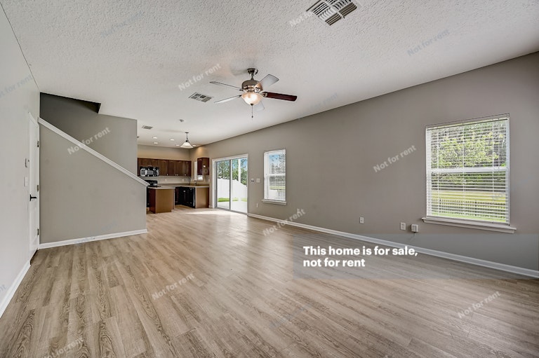 Photo 9 of 28 - 4695 Pine Lake Dr, Middleburg, FL 32068