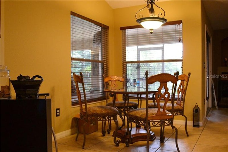 Photo 10 of 24 - 3005 Villa Preciosa Dr, Kissimmee, FL 34744