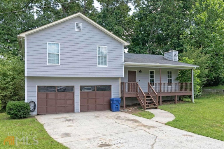 Photo 1 of 26 - 225 Campbell Dr, Dallas, GA 30132