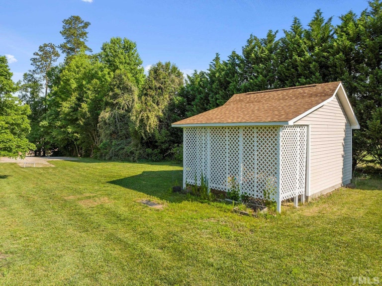 Photo 39 of 40 - 6103 Valentine St, Zebulon, NC 27597