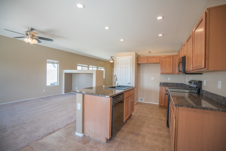 Photo 4 of 39 - 6134 S 258th Dr, Buckeye, AZ 85326
