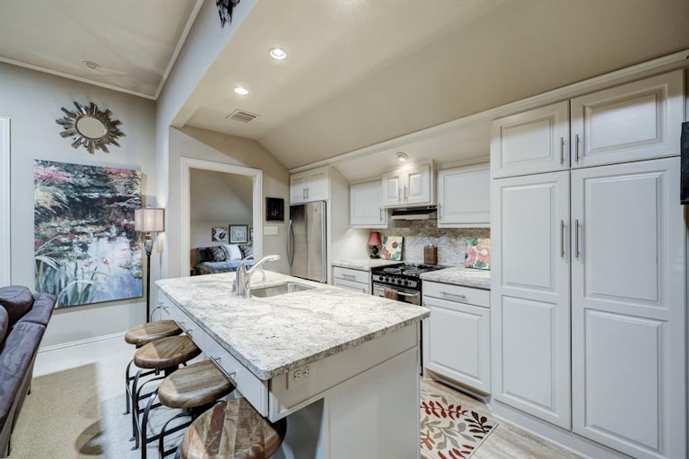 Photo 30 of 36 - 1518 Pine Chase Dr, Houston, TX 77055