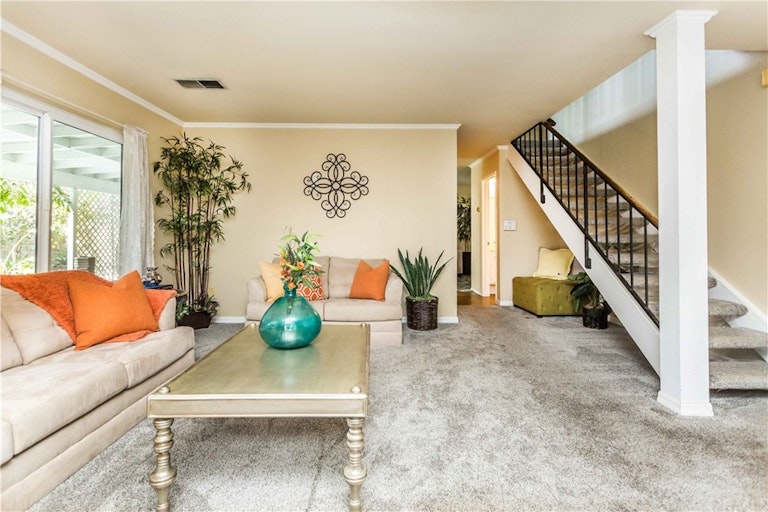 Photo 6 of 25 - 6024 Luxor St, South Gate, CA 90280