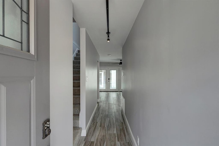 Photo 8 of 42 - 12643 Rip Van Winkle Dr, Houston, TX 77024