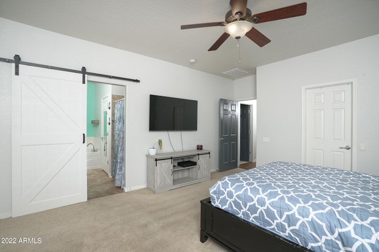 Photo 16 of 36 - 4602 S Dante Cir, Mesa, AZ 85212
