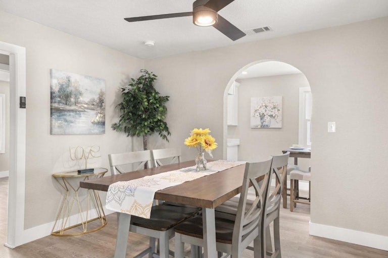 Photo 12 of 33 - 5636 Vista Ave, Sacramento, CA 95824