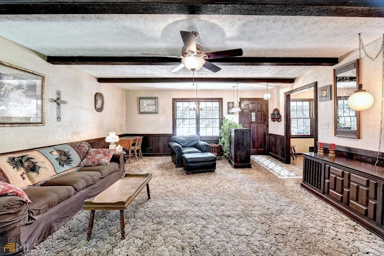 Photo 11 of 39 - 3371 San Antonio Dr, Snellville, GA 30039