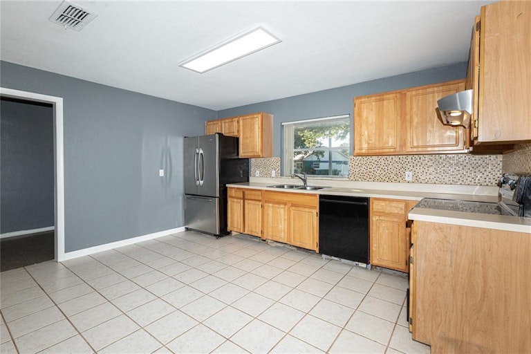 Photo 4 of 34 - 3112 Oak Bluff Dr, Orlando, FL 32827