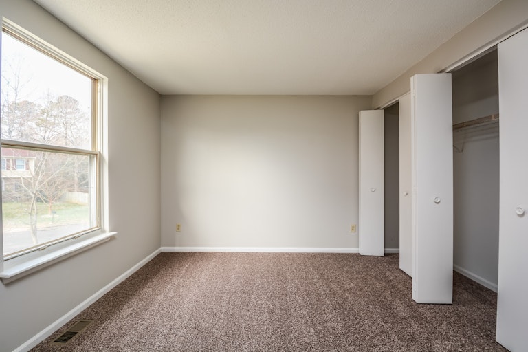 Photo 10 of 16 - 103 Cricket Hill Ln, Cary, NC 27513