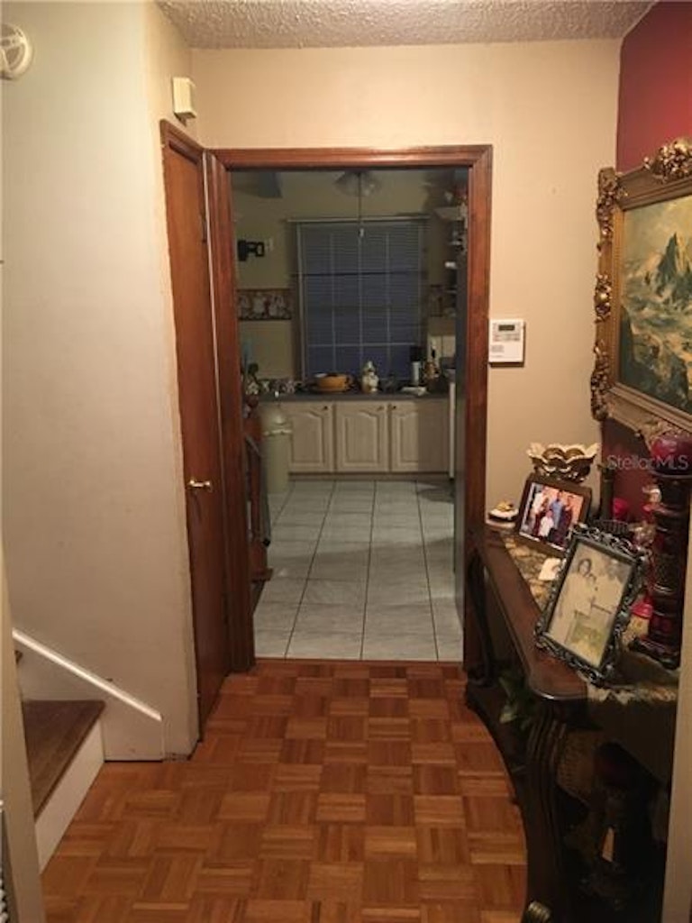 Photo 10 of 22 - 6111 Yates Rd, Lakeland, FL 33811