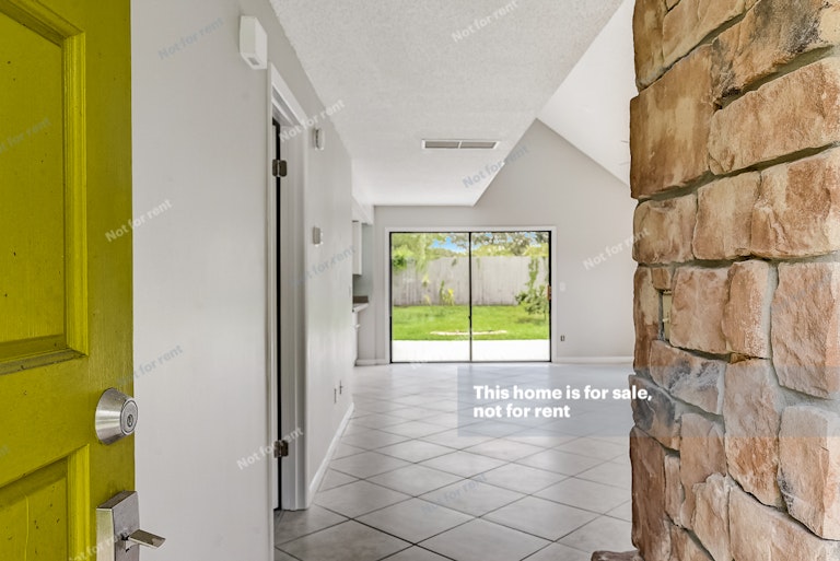 Photo 19 of 32 - 517 Robles Ln, Ponte Vedra Beach, FL 32082