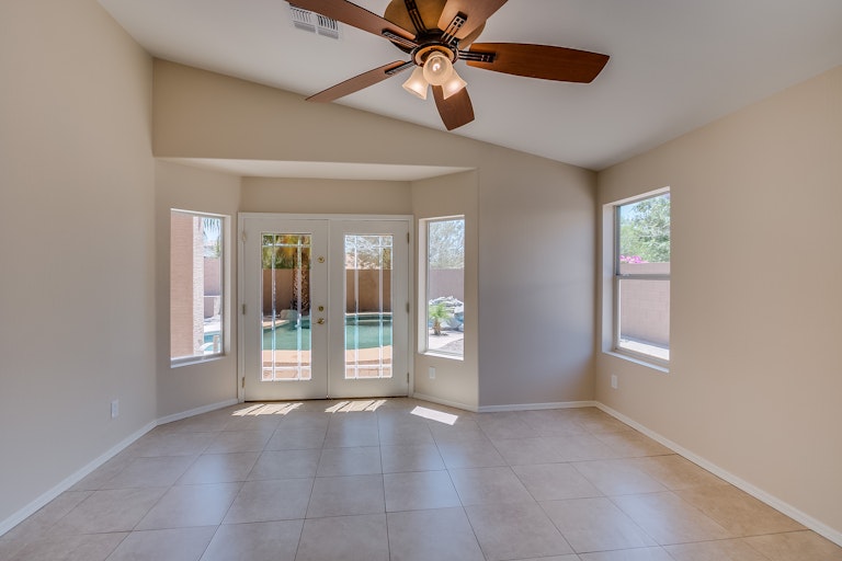 Photo 12 of 25 - 18653 N 20th St, Phoenix, AZ 85024