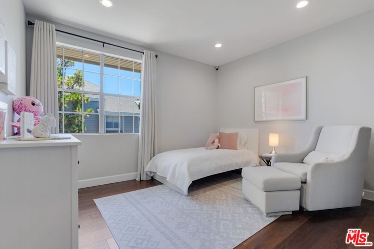 Photo 20 of 41 - 4342 Redwood Ave Unit C308, Marina Del Rey, CA 90292