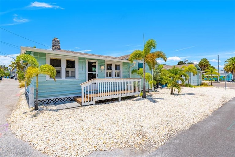 Photo 51 of 52 - 12400 Gulf Blvd #1, Saint Petersburg, FL 33706