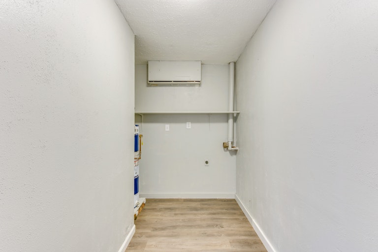 Photo 24 of 27 - 1602 Geraldine Ln, Arlington, TX 76010