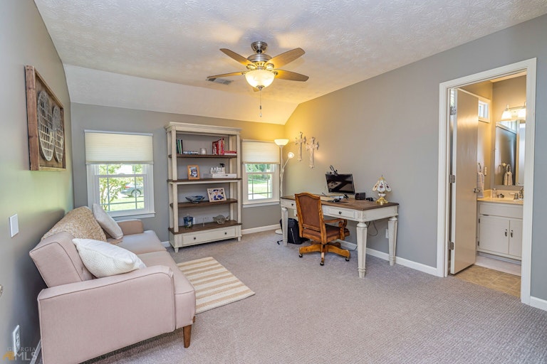 Photo 31 of 44 - 111 Berrycheck Hl, Peachtree City, GA 30269