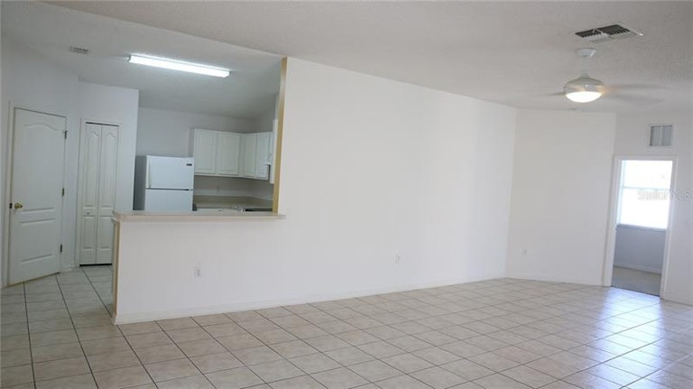 Photo 9 of 19 - 5841 Mariposa Cove Ln, Orlando, FL 32822