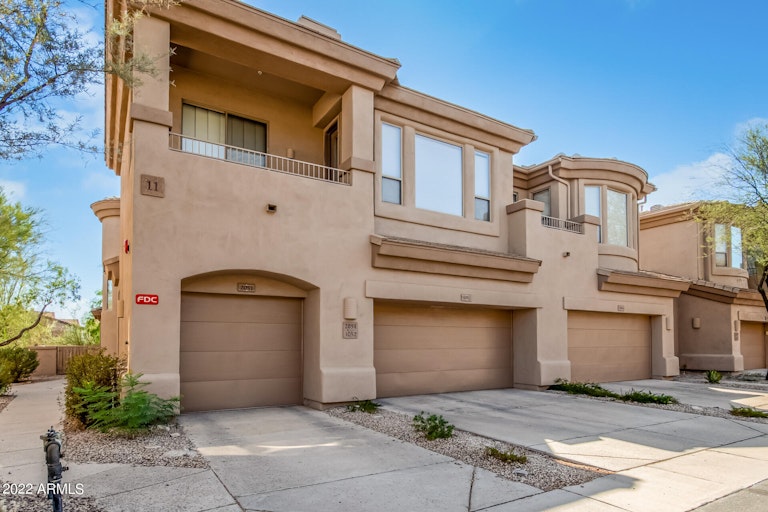 Photo 2 of 30 - 16420 N Thompson Peak Pkwy #1052, Scottsdale, AZ 85260