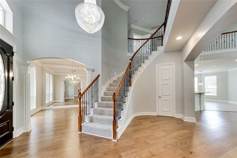 Photo 6 of 40 - 2414 Diamond Point Dr, Cedar Hill, TX 75104