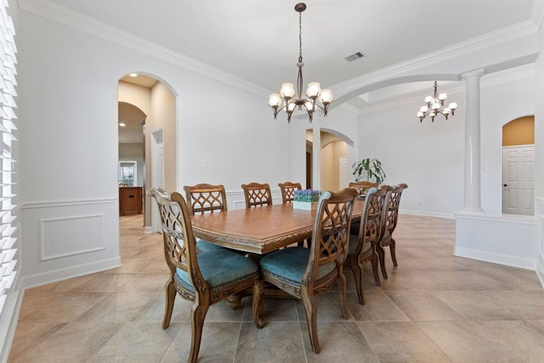 Photo 9 of 49 - 8722 Rosehedge Terrace Way, Richmond, TX 77406