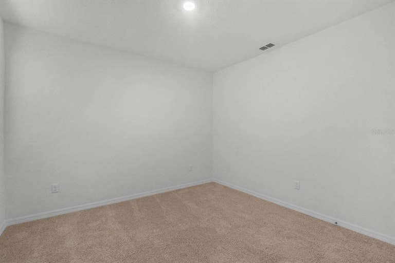 Photo 29 of 40 - 729 Squires Grove Dr, Winter Haven, FL 33880