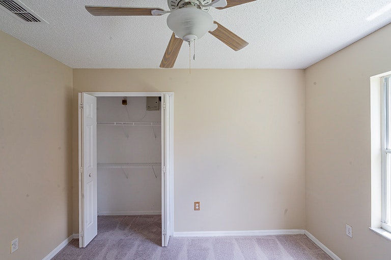 Photo 22 of 28 - 10158 Brandon Cir, Orlando, FL 32836