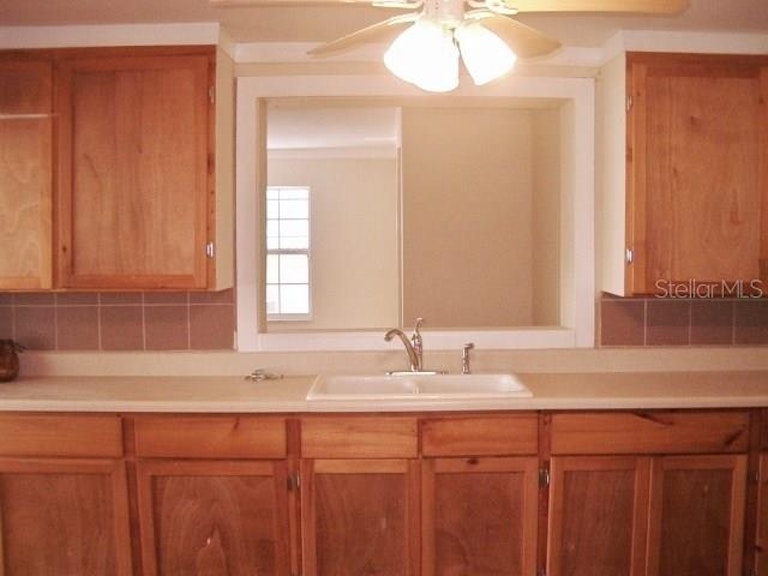 Photo 7 of 14 - 6100 31st Ave N, Saint Petersburg, FL 33710