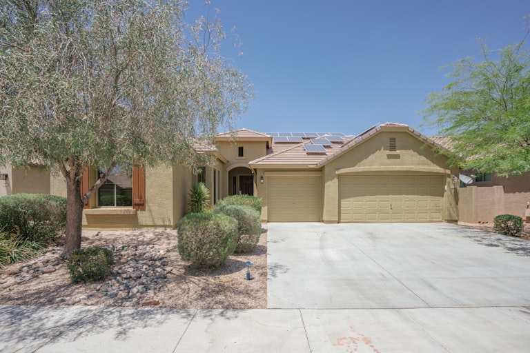 Photo 1 of 25 - 11958 W Daley Ln, Sun City, AZ 85373
